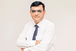 6 Blunders You Should Avoid To Achieve Your Investing Goals : 6 Blunders You Should Avoid To Achieve Your Investing Goals