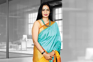 Self-Reliance Is The Most Powerful Attitude For Women To Have : Self-Reliance Is The Most Powerful Attitude For Women To Have