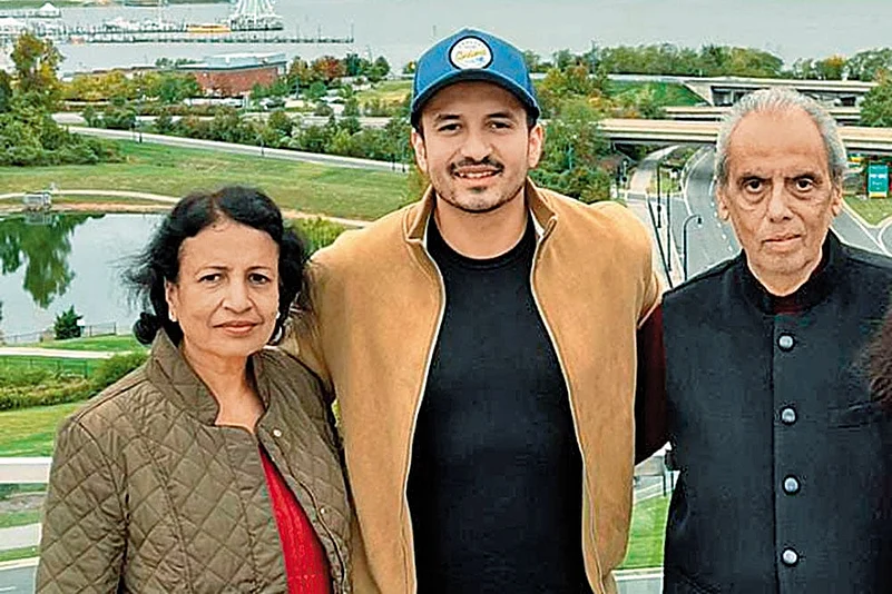 Left to Right: Geeta Gupta, Rajat Gupta, Vijay Gupta
