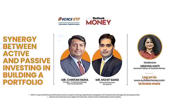 Harnessing the Power Of Both Worlds: Navigating Active And Passive Investing Strategies