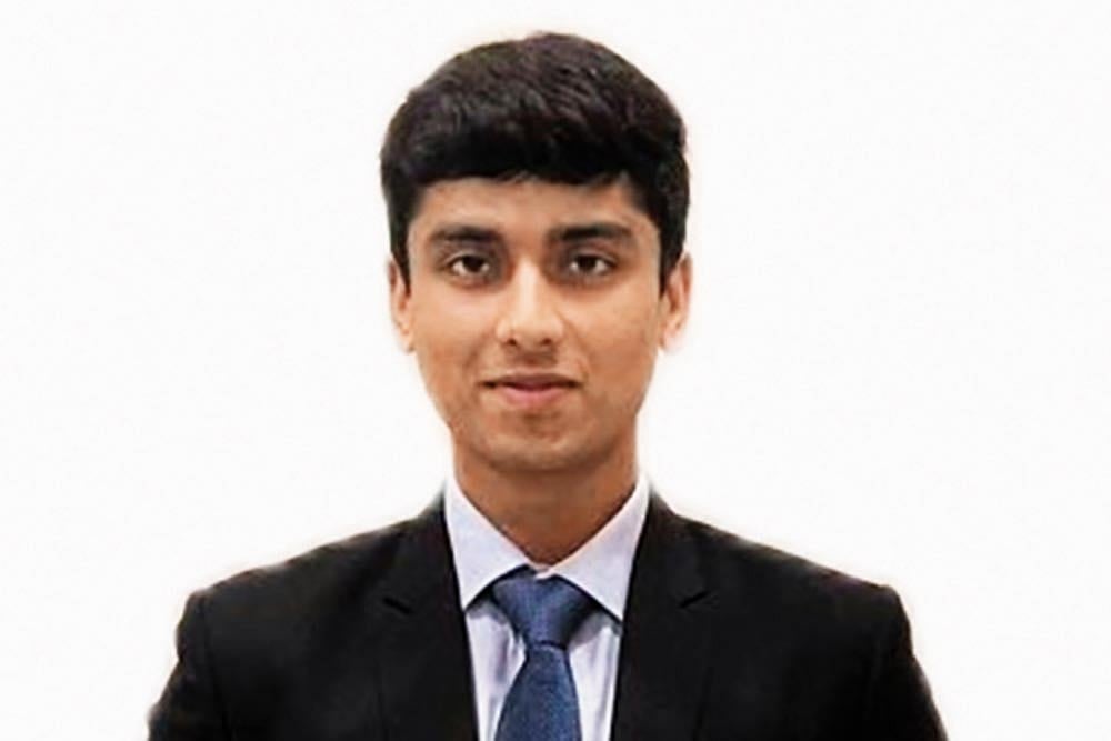 Tirth Dhiren Gala, CA & CFA, Moksh Finserv : Tirth Dhiren Gala, CA & CFA, Moksh Finserv