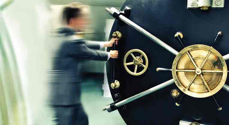 No Glitter Left In Gilt Funds : No Glitter Left In Gilt Funds