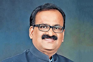 5 Yoga Principles That Can Improve Your Money Life : 5 Yoga Principles That Can Improve Your Money Life