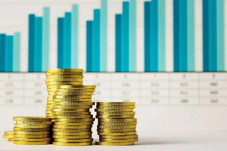 Private banks collect Rs 11,000 crore in balance penalties - null