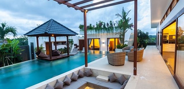 Is there any insurance policy to cover loss due to cancellation of vacation?
