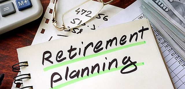 What are the parameters to keep in mind while choosing a pension plan?