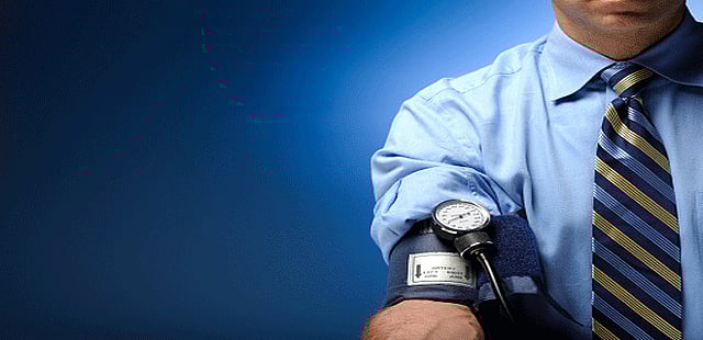 Is it mandatory to inform the health insurer about the pre-existing problems?