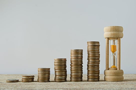 Consumers to Follow Savings Plans Despite Fall in Income