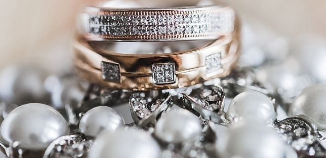 Is it necessary to get my jewellery valued before taking cover for it?