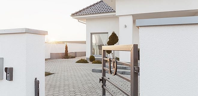 Why is cash kept at home not covered under the Householder’s Policy?