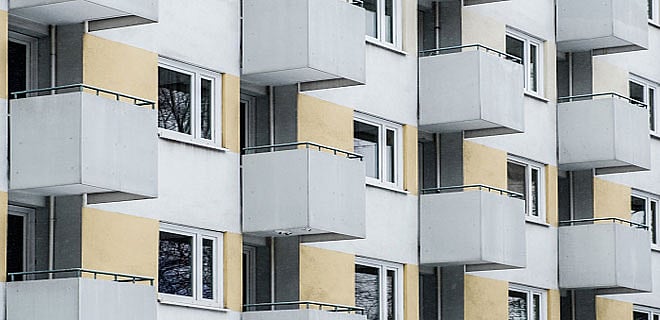 What are the factors on which HRA exemption depends?