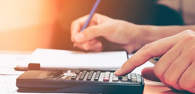 E-insurance, 
policy holders, 
IRDAI