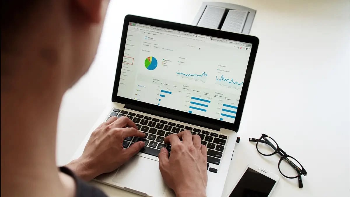 More Indian Women Actively Saving, Investing Than Men, Reveals Survey