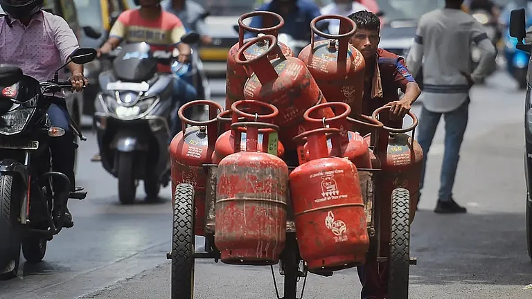 PM Modi Announces Rs 100 LPG Price Cut On Women's Day - null