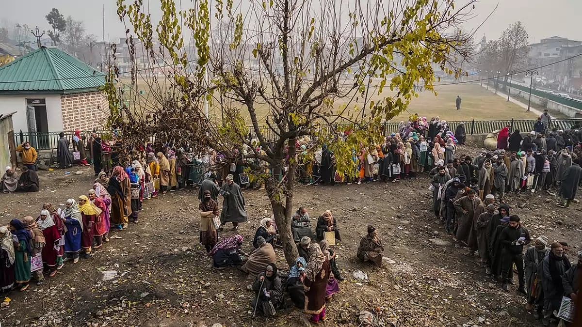 These Central Govt. Employees Get One-Time Option To Return To Old Pension Scheme