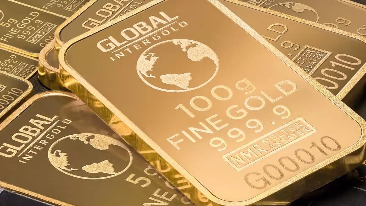 Gold Prices Continue To Be High. Should You Invest?