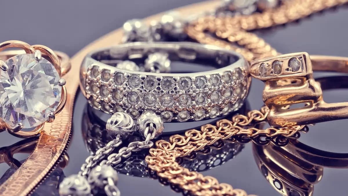 Making A Will: Include Luxury Items To Avoid Family Disputes