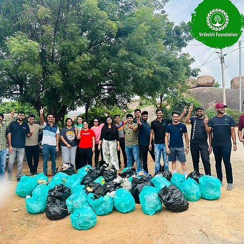 Volunteers at the Vrikshit Foundation