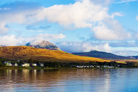 Go on hike to Jura in Scotland