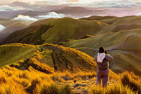 Explore hiking trails in the Mt Pulag area