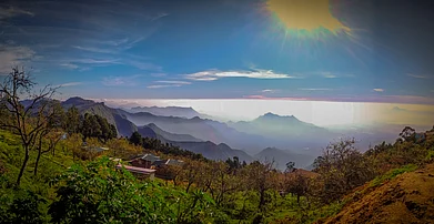 Shutterstock : Day time in Vattakanal, Tamil Nadu