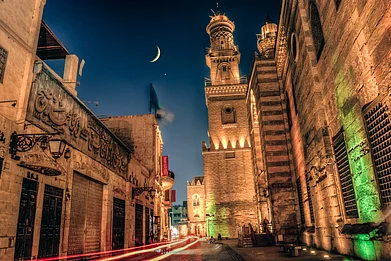 Shutterstock : The iconic al-Muizz Street in Cairo