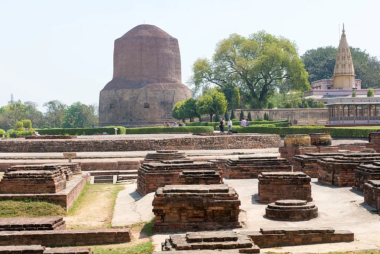 Dhamek Stupa in Sarnath, Varanasi - Arun Sambhu Mishra / Shutterstock