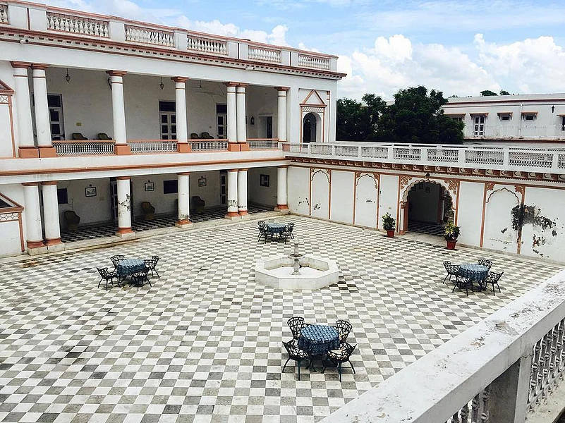 Kuchesar Fort