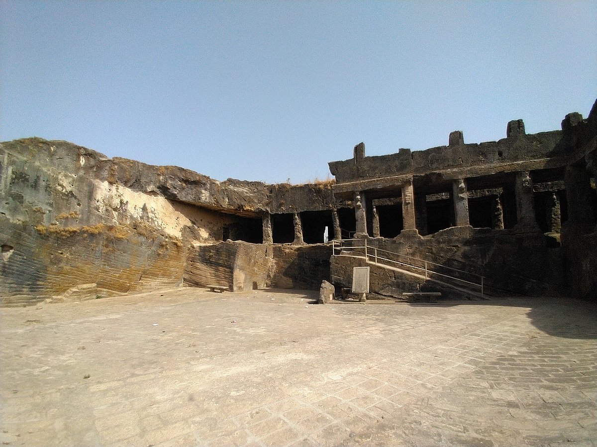 Front end of Khapra Kodiya Caves