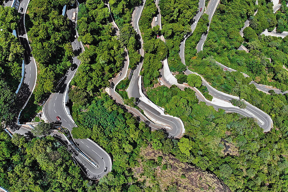 Beautiful view of the 22 hairpin bends leading to Yercaud from Salem