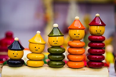 Shutterstock : Channapatna toys