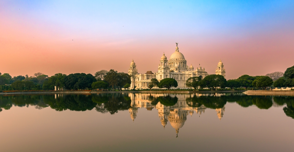Landscape view of the Victoria Memorial in Kolkata