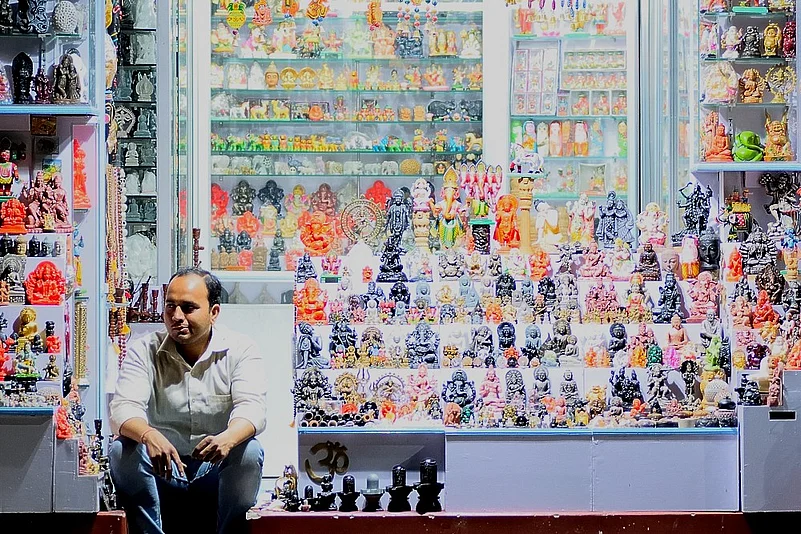 A shop comprising Idols and items for religious offerings in Varanasi