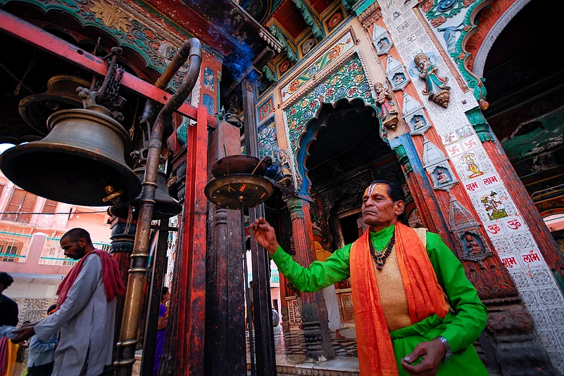 Hanuman Garhi Temple in Ayodhya
