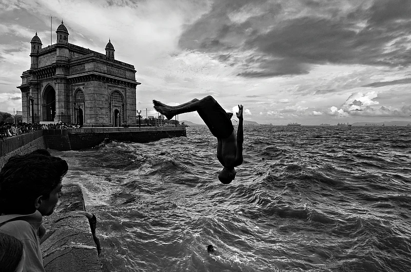 Apollo Bunder - 2010