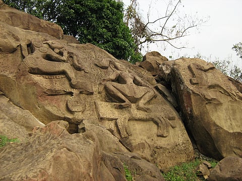 The region is also called the "Lost Hill of Faces."