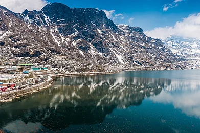 Shutterstock : Tsomgo Lake, Sikkim
