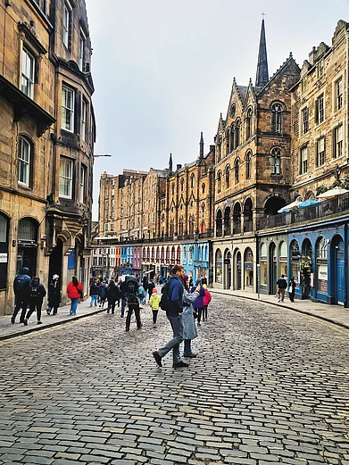 Victoria Street, Edinburgh, may have inspired Diagon Alley