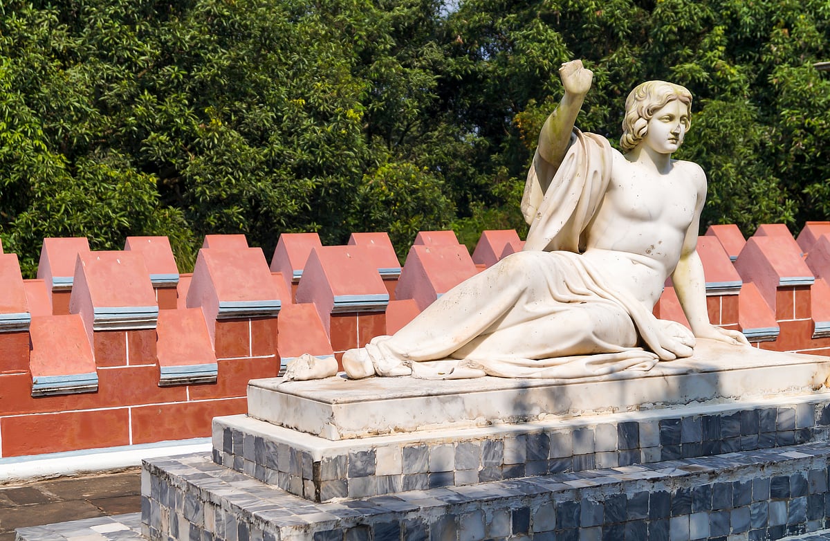 Statue of Michaelangelo at the house of Jagat Seth