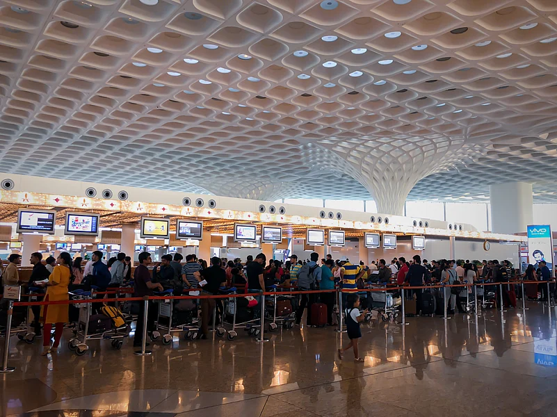 A full queue at Mumbai Airport