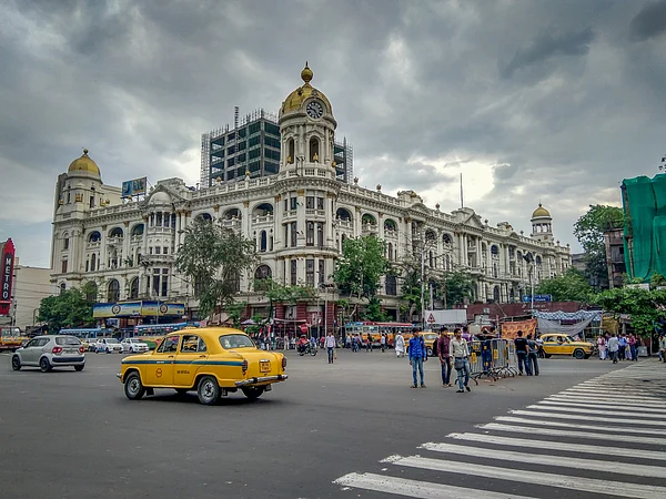 Arijeet Bannerjee / Shutterstock : Chowringhee area, Kolkata