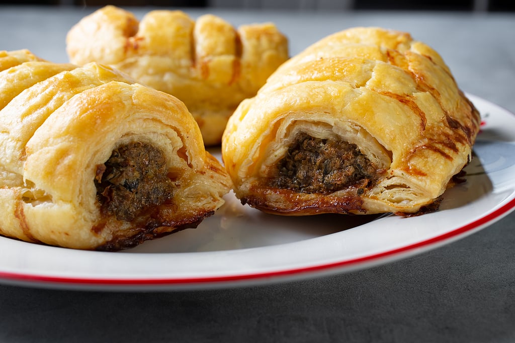 Dutch Dig-In: 5 Street Foods To Try In The Netherlands