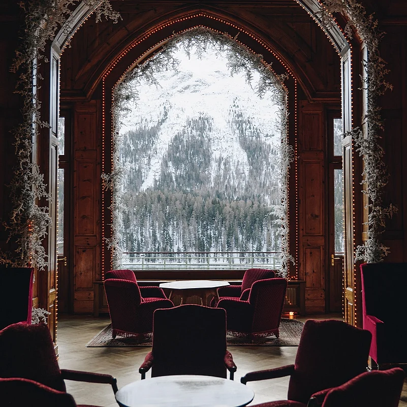 A winter wedding venue straight from a fairy tale