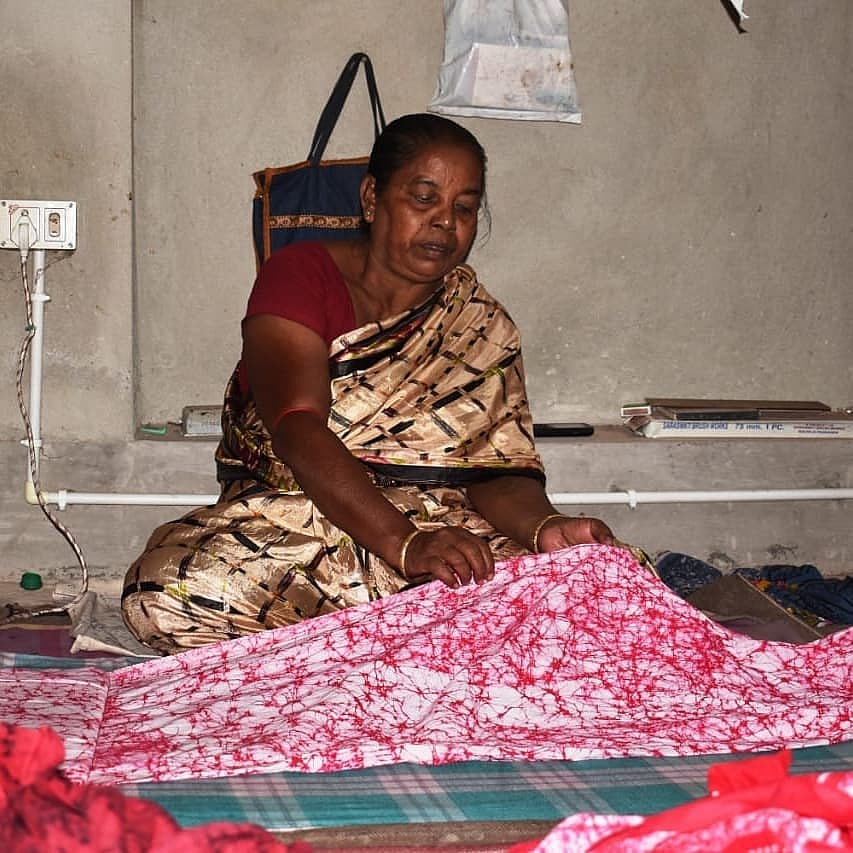 An artisan at Amar Kutir