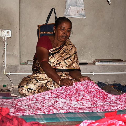An artisan at Amar Kutir