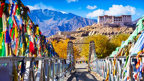 The way to Stakna gompa