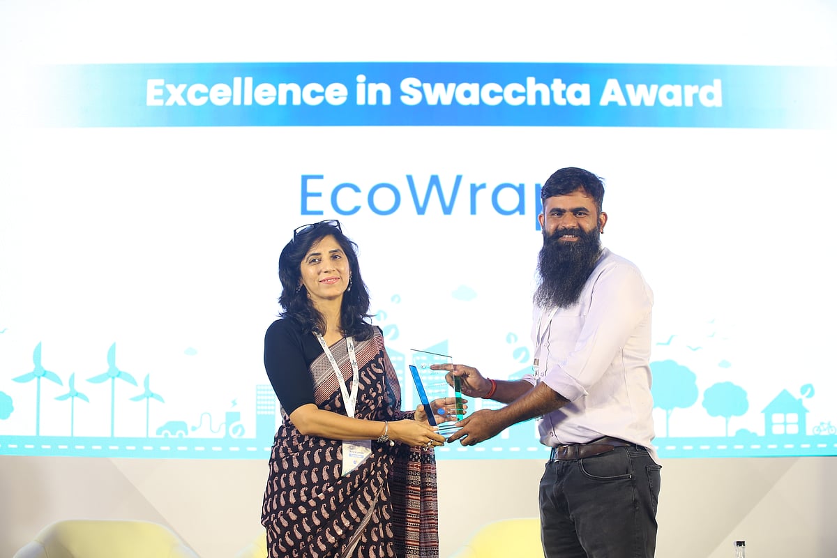 Co-founder Angraj Swami receiving an award - SUDHANSHU