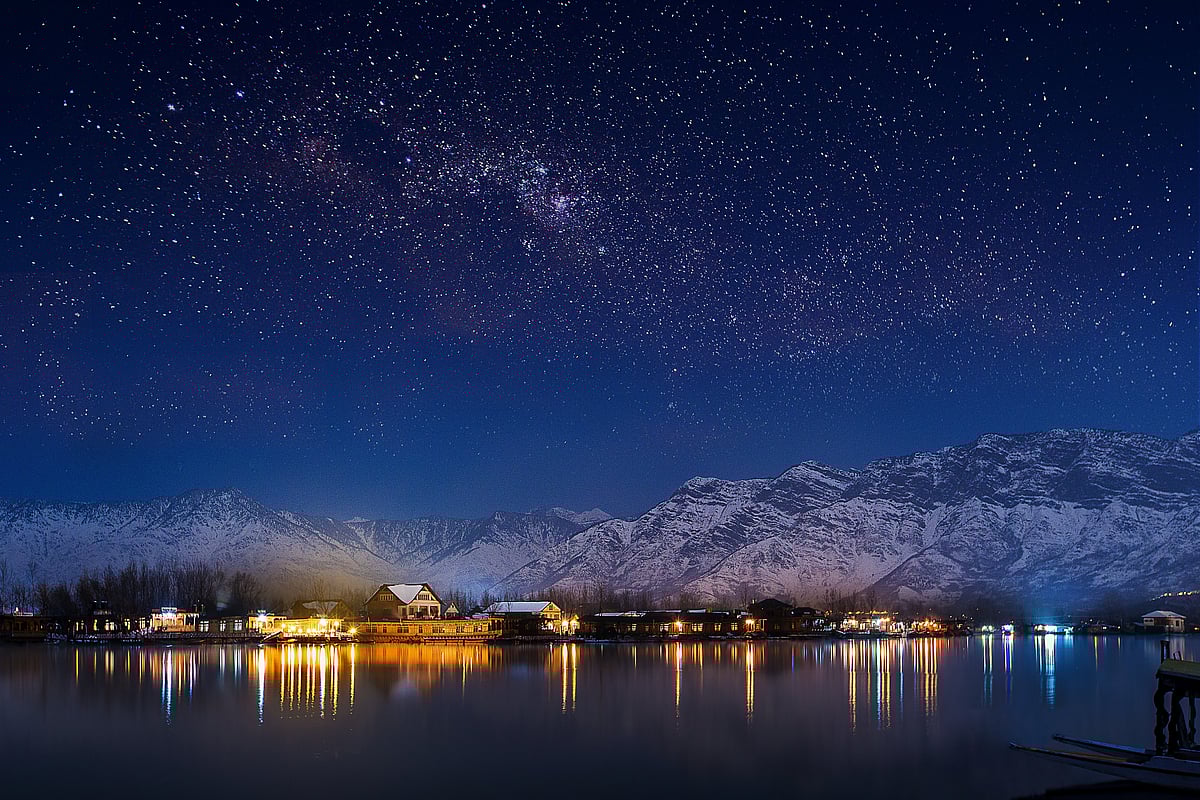 Night view of the Dal Lake