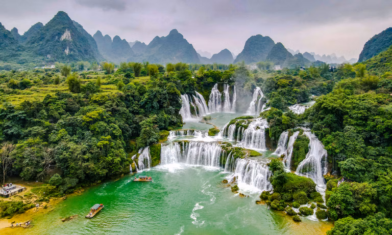 Ban Gioc waterfalls - Shutterstock