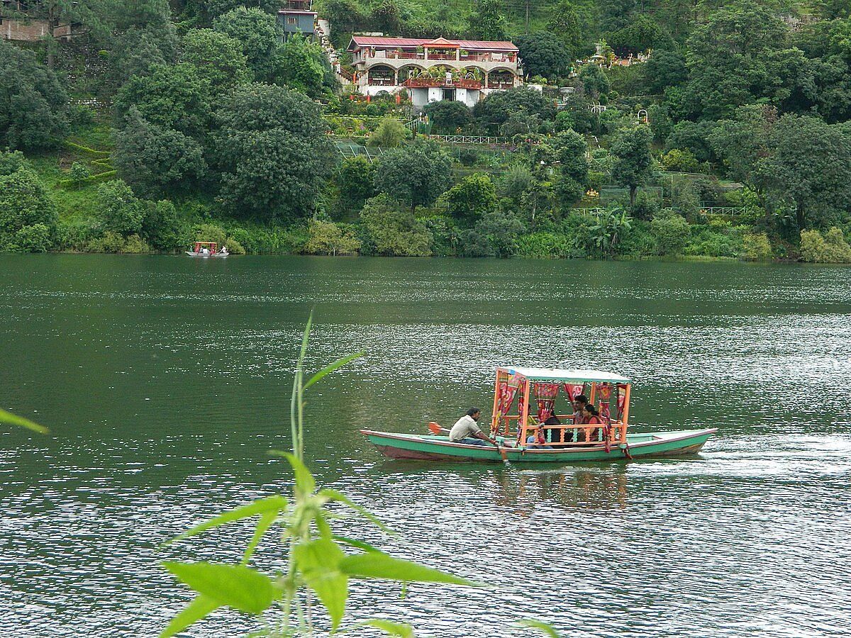 The serene waters of Naukuchiatal